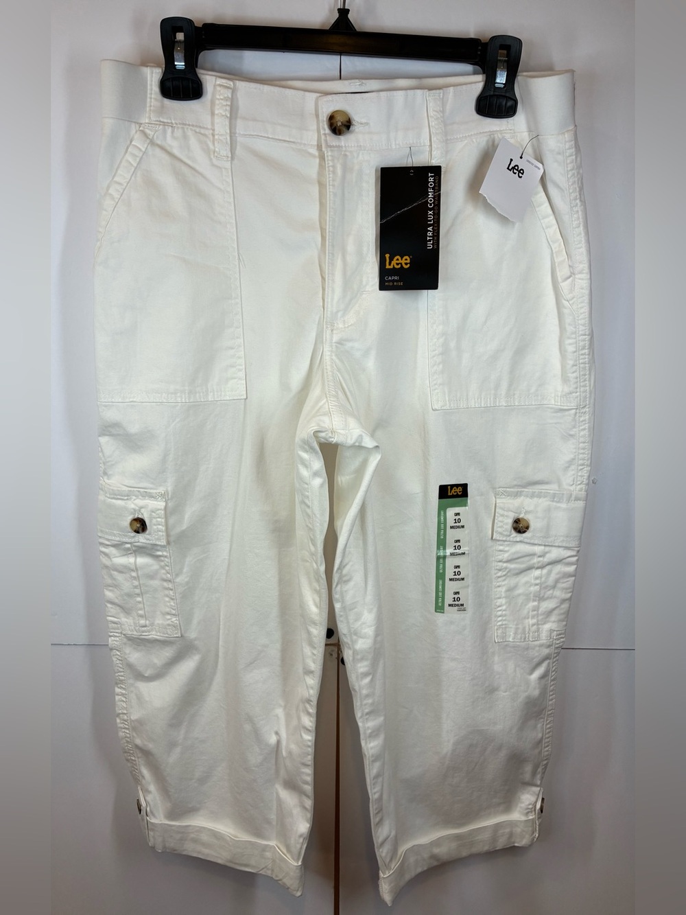 Lee Ultra Lux Comfort White Cargo Capri Pants Size M Stretch Cotton NWT